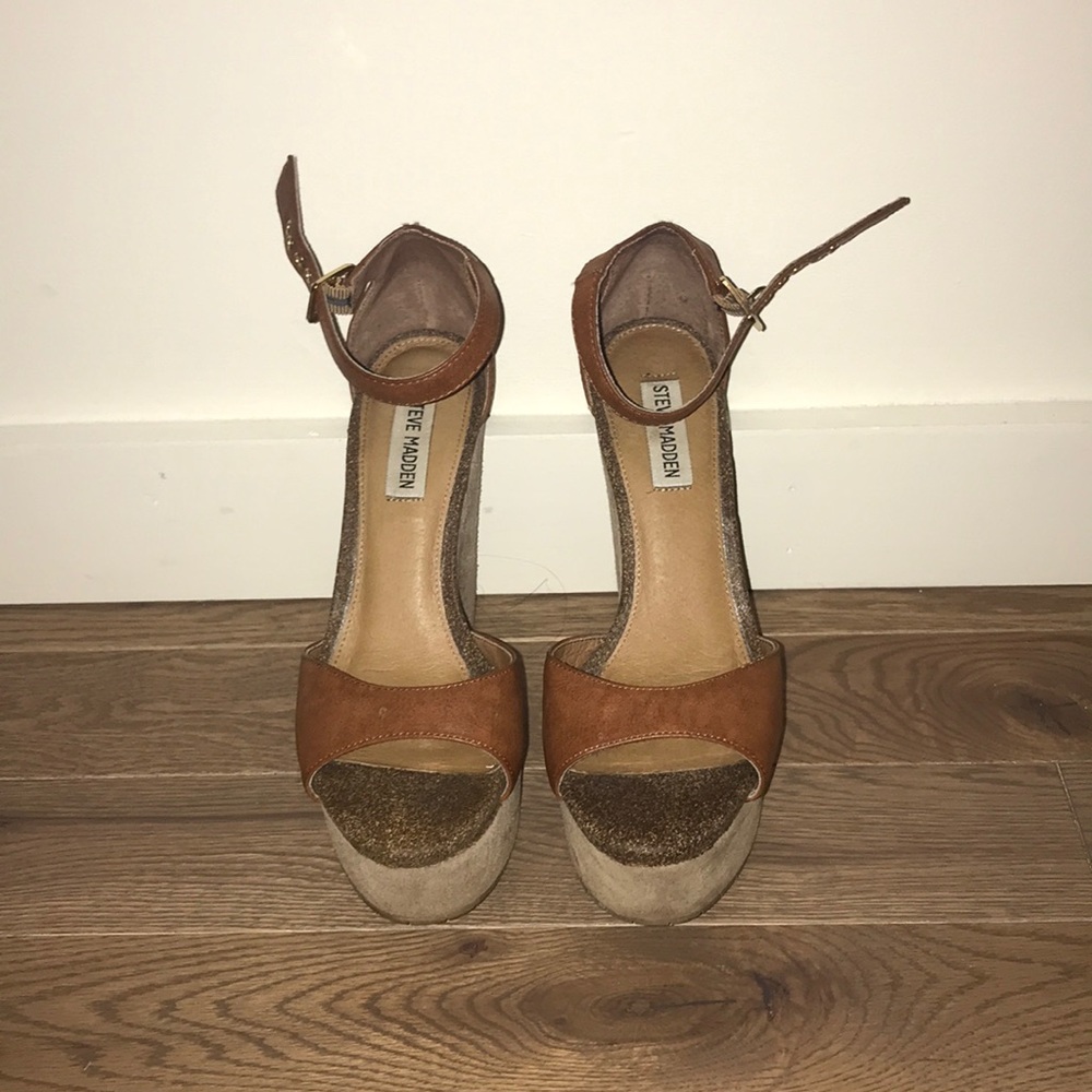 Steve Madden platform wedge